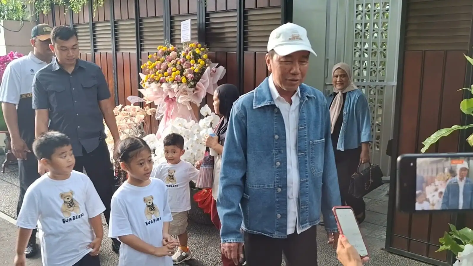 Libur Sekolah, Jokowi Luangkan Waktu Bersama Cucu di Tengah Pemulihan