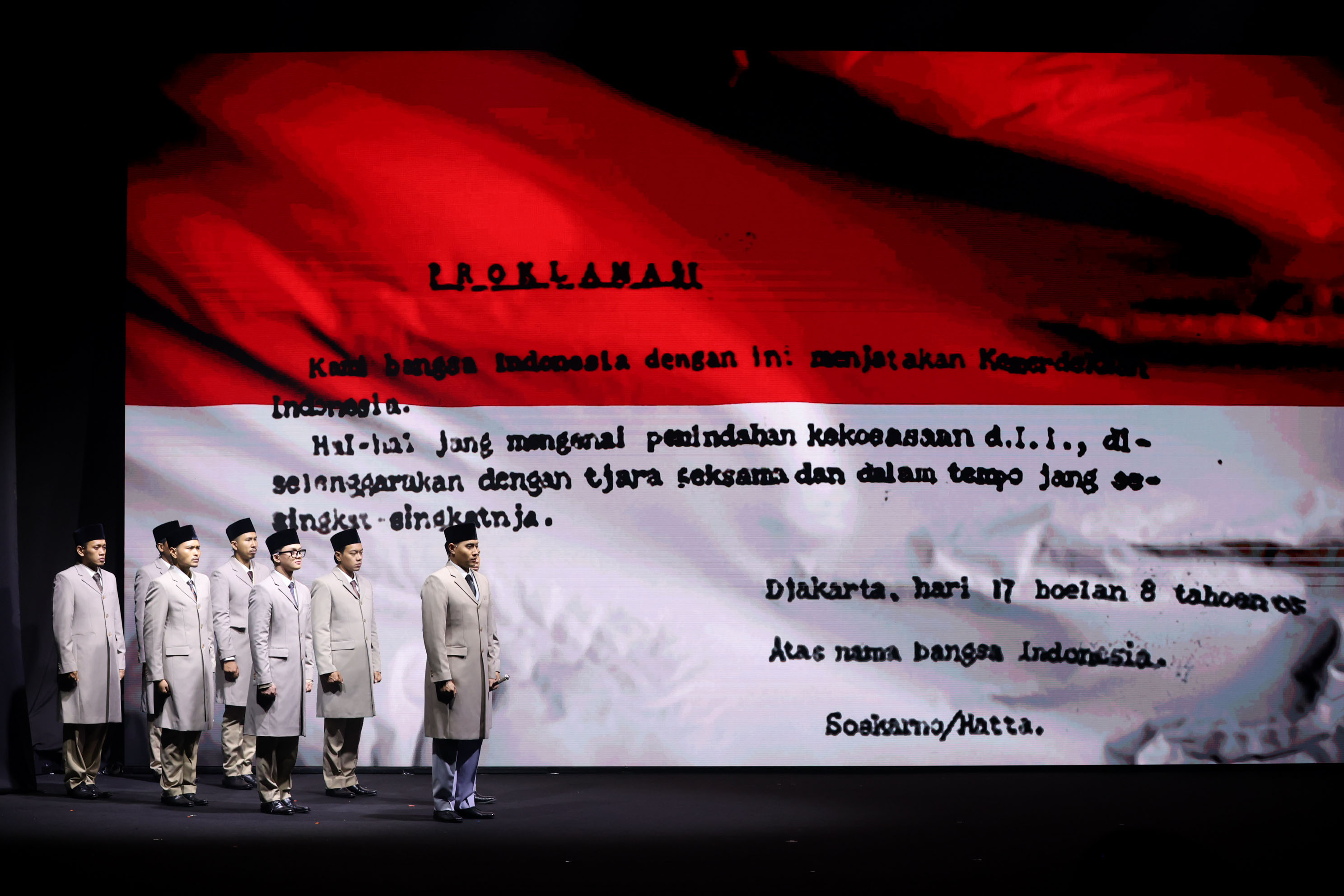 Seniman Indonesia dan Uzbekistan Pentaskan Kisah Soekarno dan Imam Al-Bukhari di Surabaya