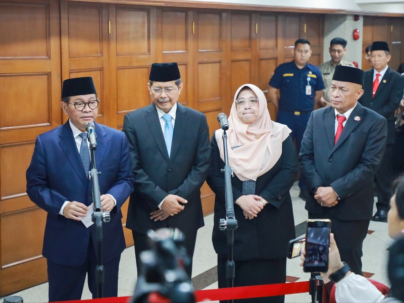 Gubernur Pramono Minta Lurah Malaka Sari Dibebastugaskan