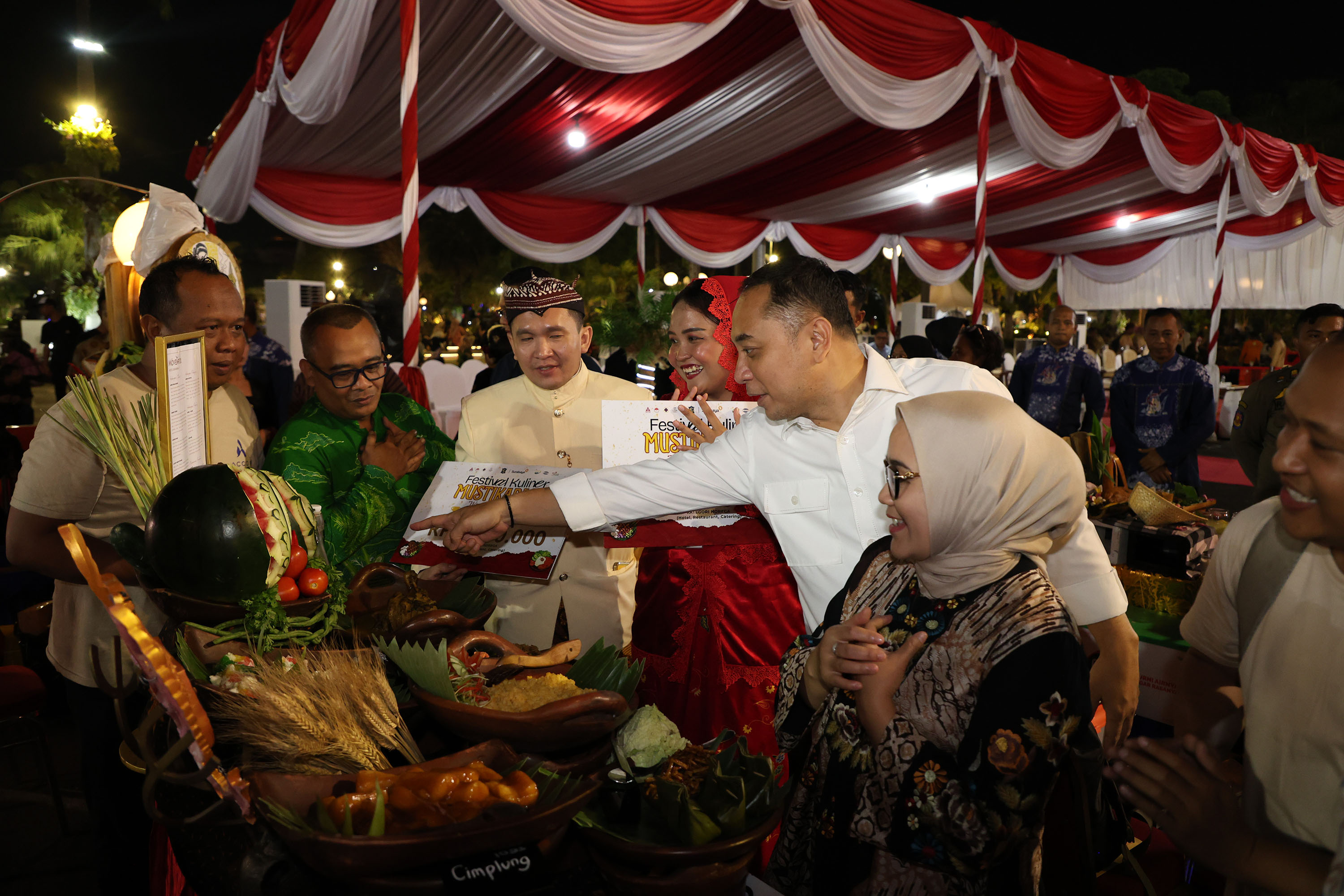 Wali Kota Eri Cahyadi Ajak Warga Surabaya Cintai Kuliner Nusantara Melalui Festival Mustika Rasa