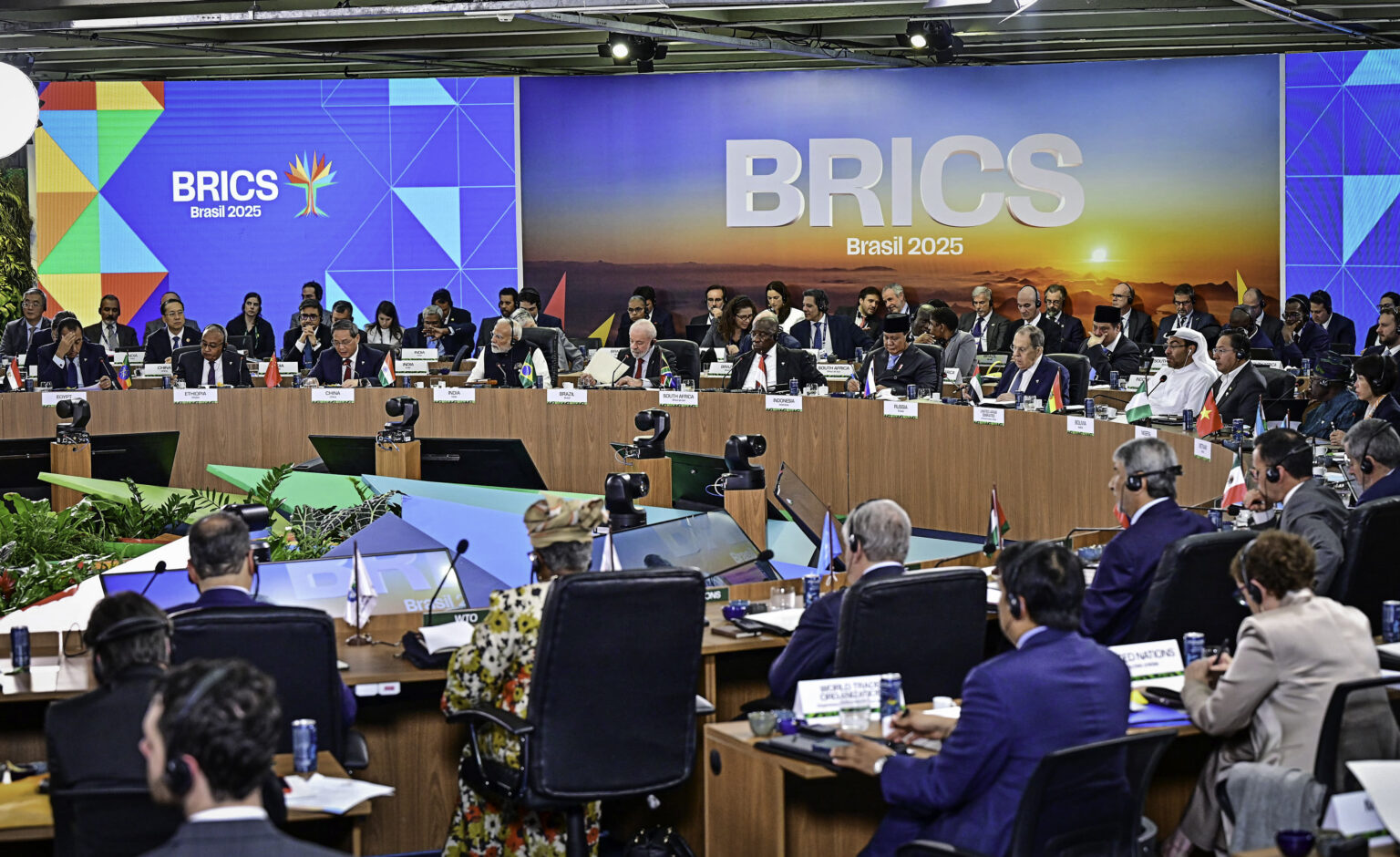 Hadiri Sesi Pleno KTT BRICS 2025, Prabowo Tegaskan Komitmen Indonesia pada Perdamaian dan Reformasi Global