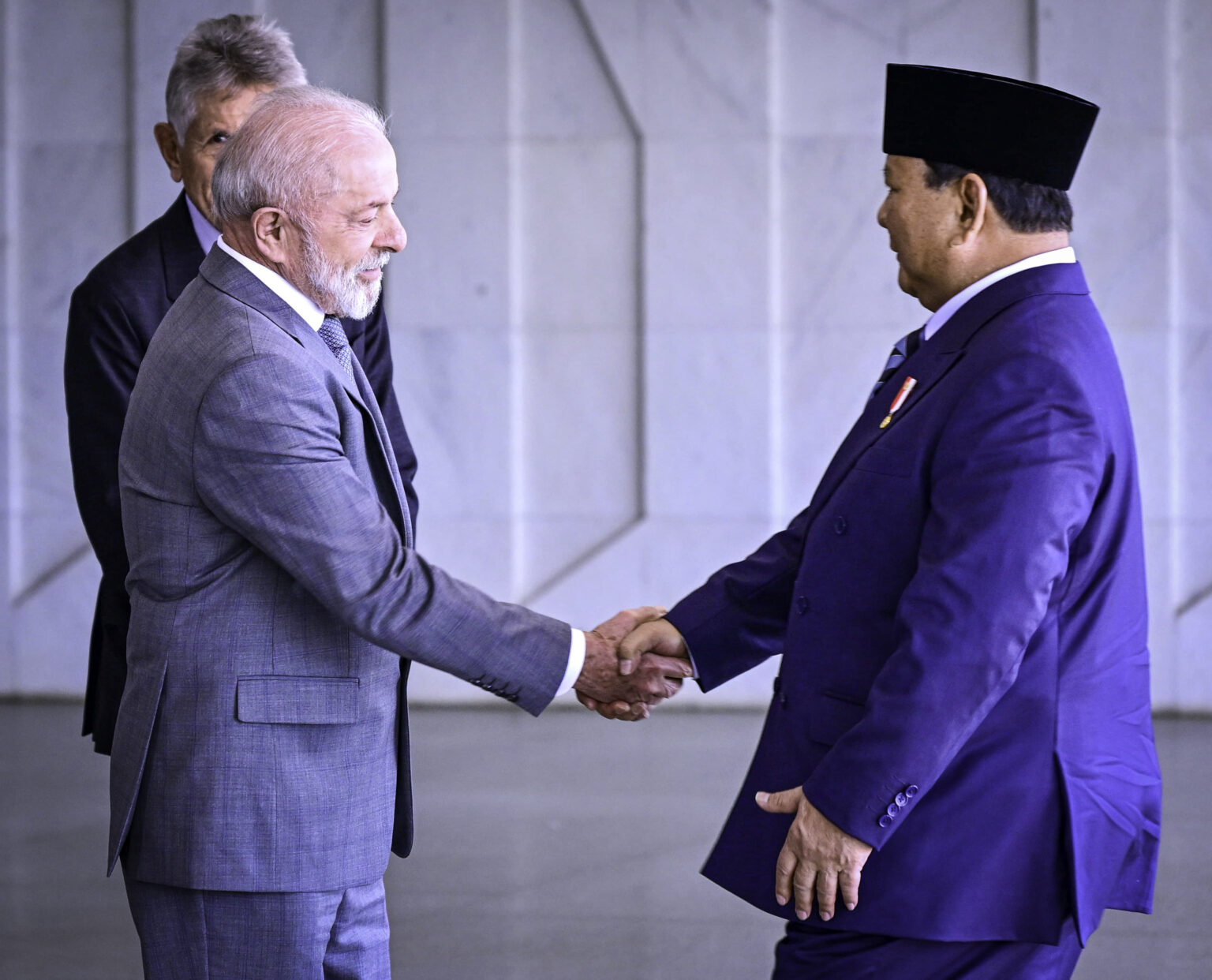 Momen Prabowo Disambut Hangat dalam Upacara Kenegaraan di Istana Planalto, Brasilia
