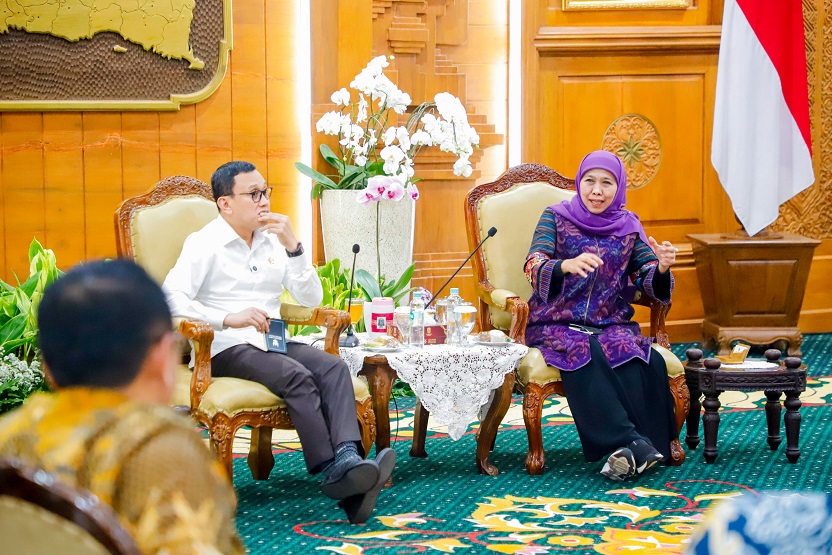 Menteri P2MI: Jatim Satu Satunya Provinsi Punya Perda Perlindungan Buruh Migran, Gubernur Khofifah Komitmen Tingkatkan Kualitas PMI