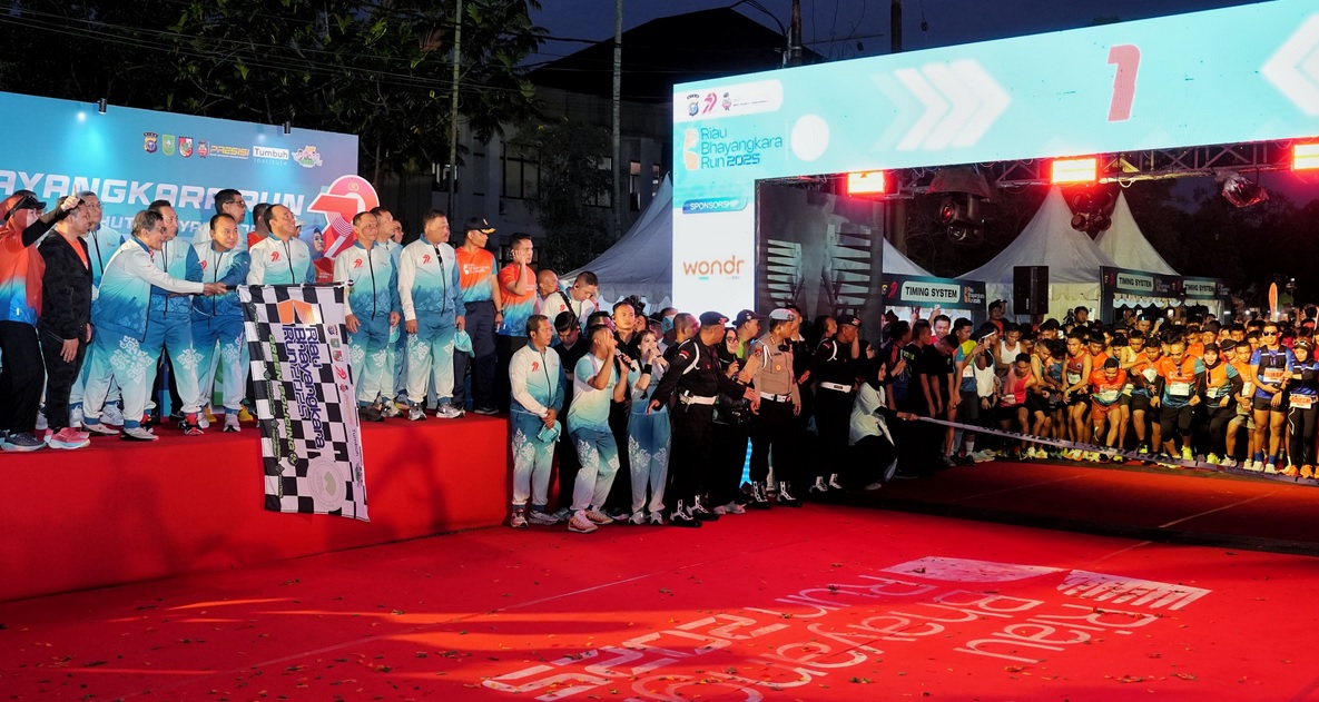 Kapolri Flag Off Riau Bhayangkara Run 2025