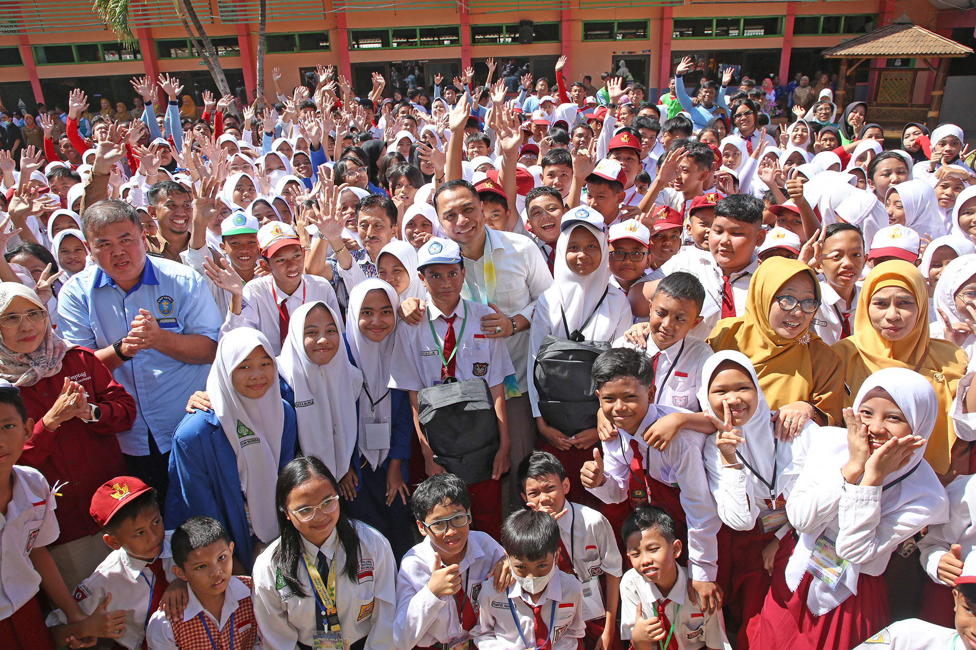 Hari Pertama Sekolah, LPA Jatim Dorong Wali Murid Surabaya Antar Anak ke MPLS