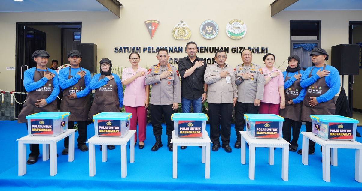 Resmikan SPPG di Mako Brimob Depok, Kapolri Disambut Brimob Cilik
