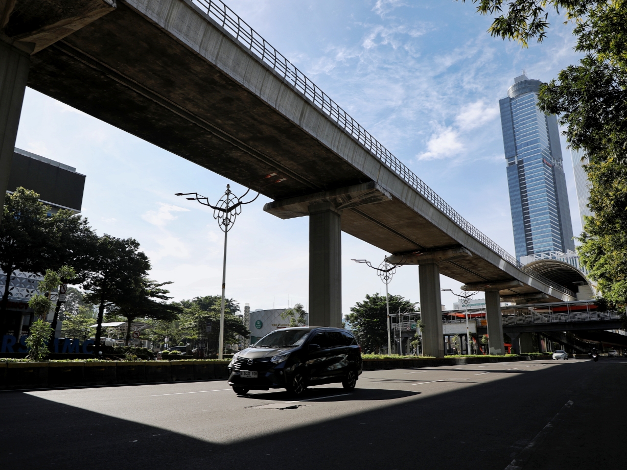 Cuaca Cerah Berawan Warnai Langit Jakarta Hari Ini