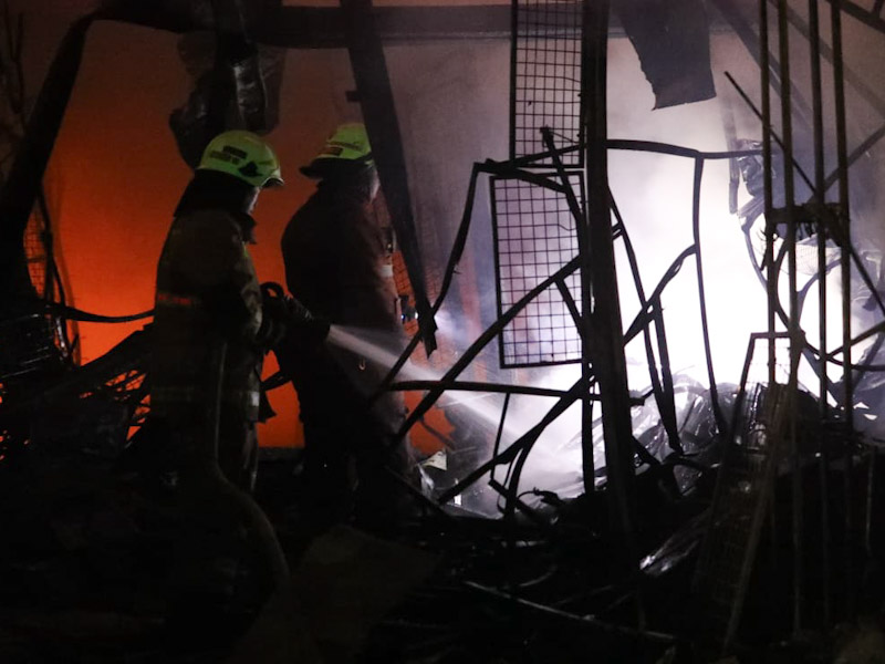 Kebakaran Pasar Taman Puring Berhasil Dipadamkan
