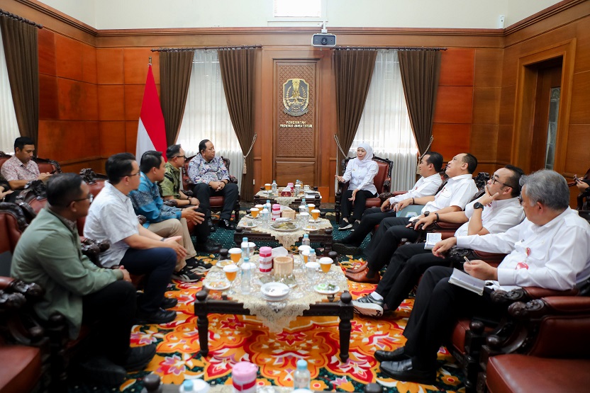 Gubernur Khofifah Koordinasi Pertamina Pastikan Distribusi dan Stok BBM di Jember Aman