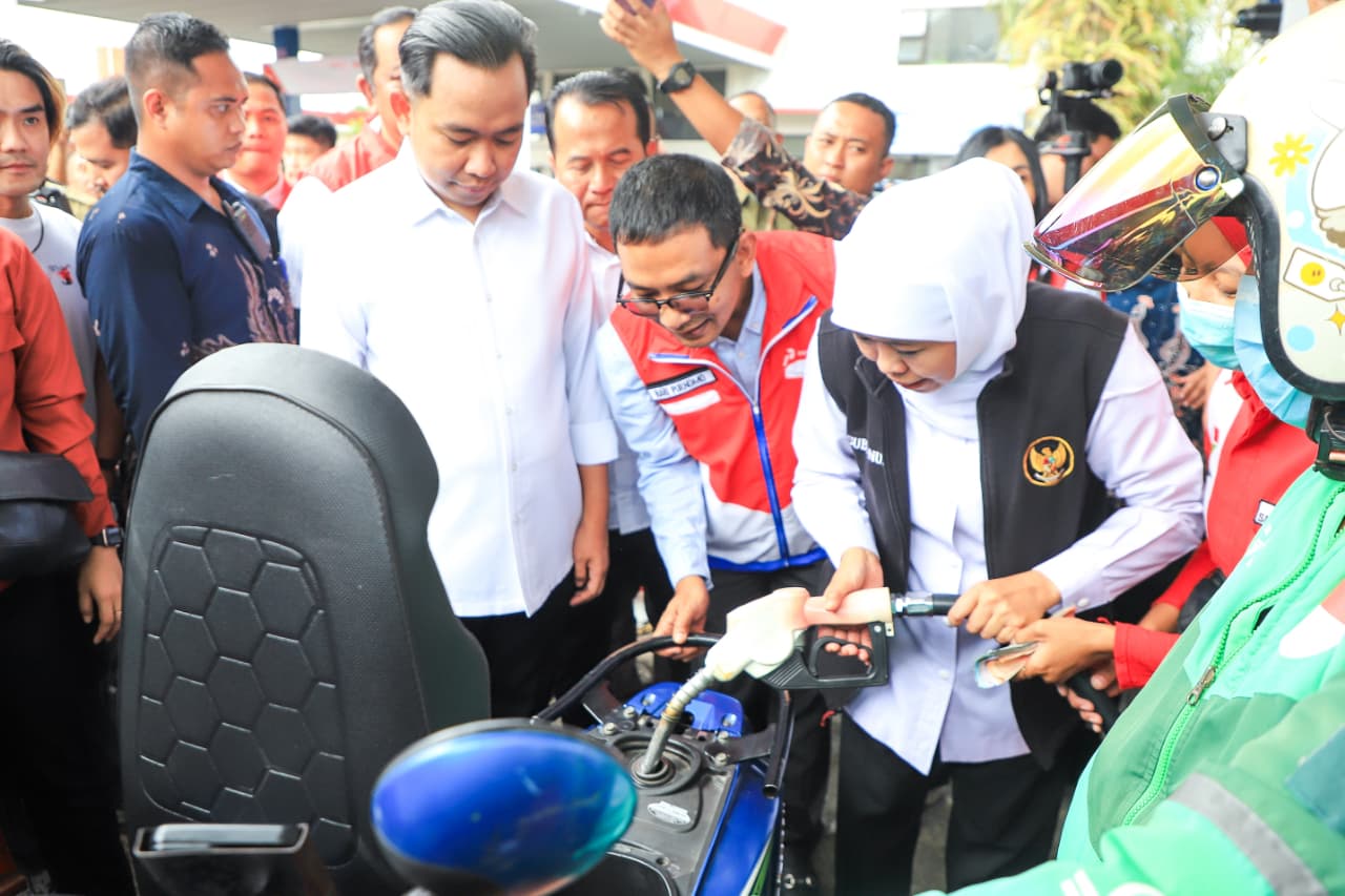 Suplai Normal Jember Tak Lagi Krisis BBM, Gubernur Khofifah Ungkap Rasa Syukur Bagikan Bensin Gratis untuk Ojol