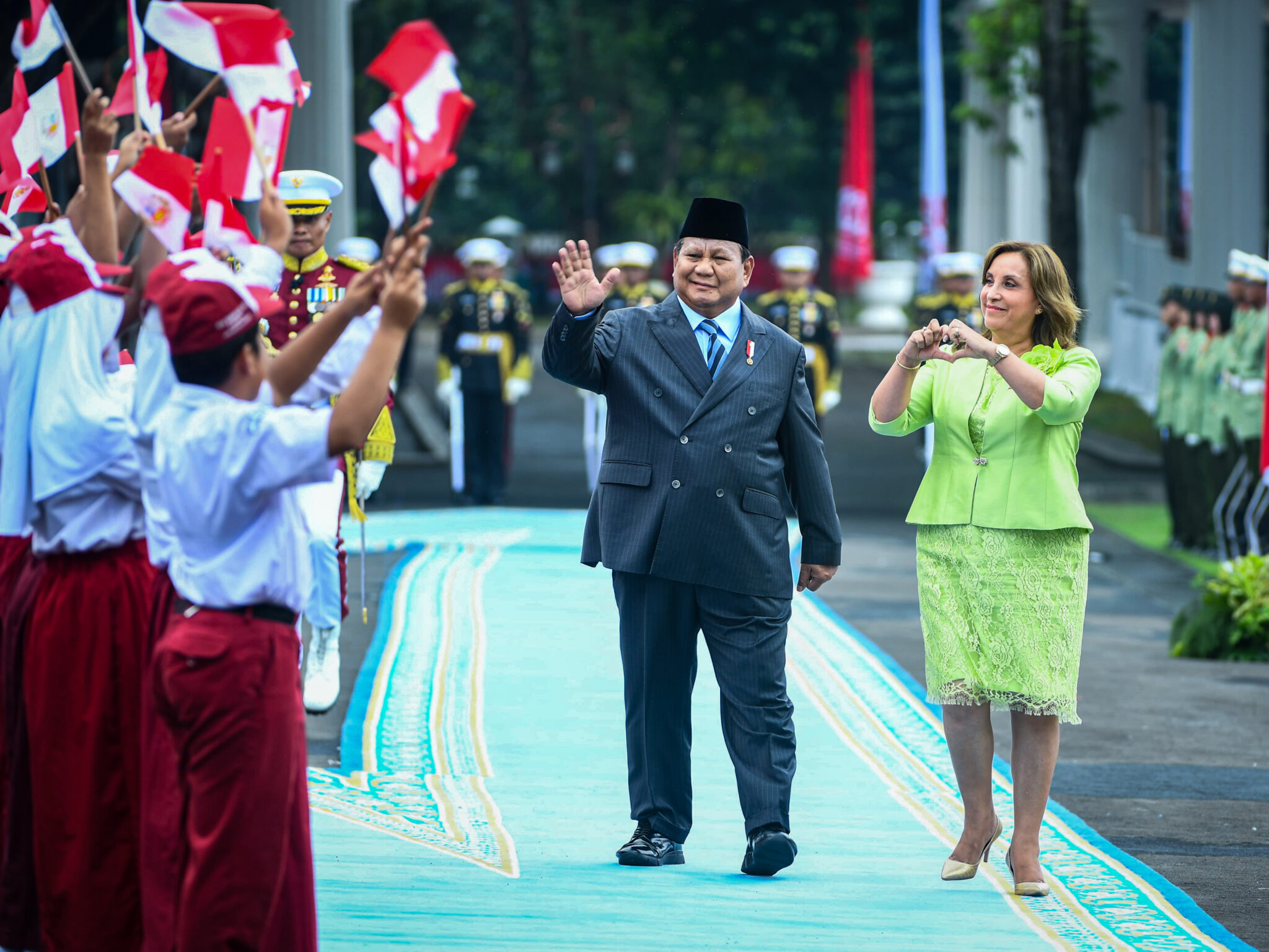 Momen Presiden Prabowo Sambut Meriah Presiden Peru Dina Boluarte di Istana Merdeka