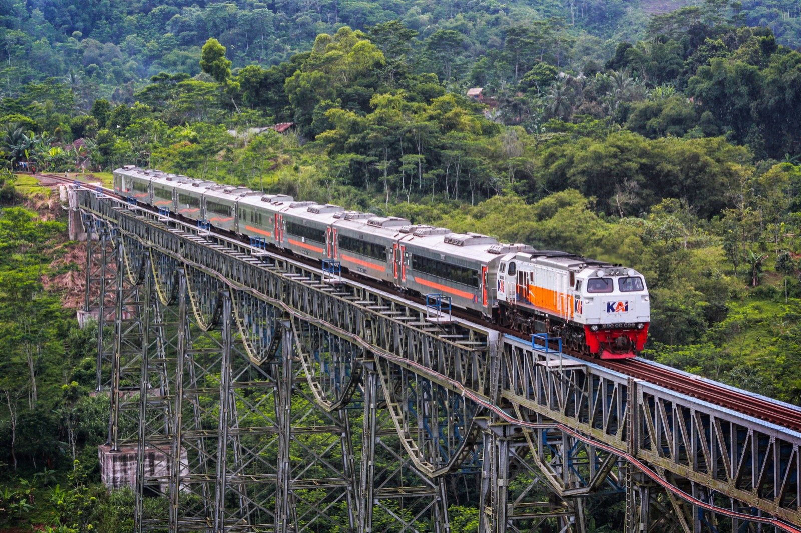 Rayakan 17 Agustus Hemat, Tiket Kereta KAI Diskon 20%