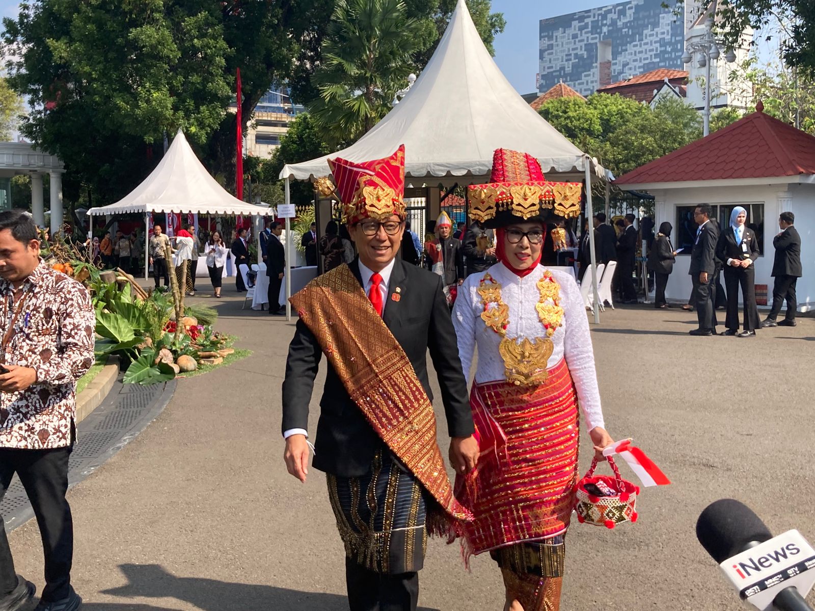 Baju Adat Jadi Simbol Persatuan di HUT ke-80 RI, Ini Gaya Para Menteri