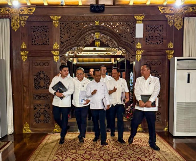 Presiden Prabowo Adakan Rapat Mendadak Bahas Penertiban Hutan dan Tambang Ilegal