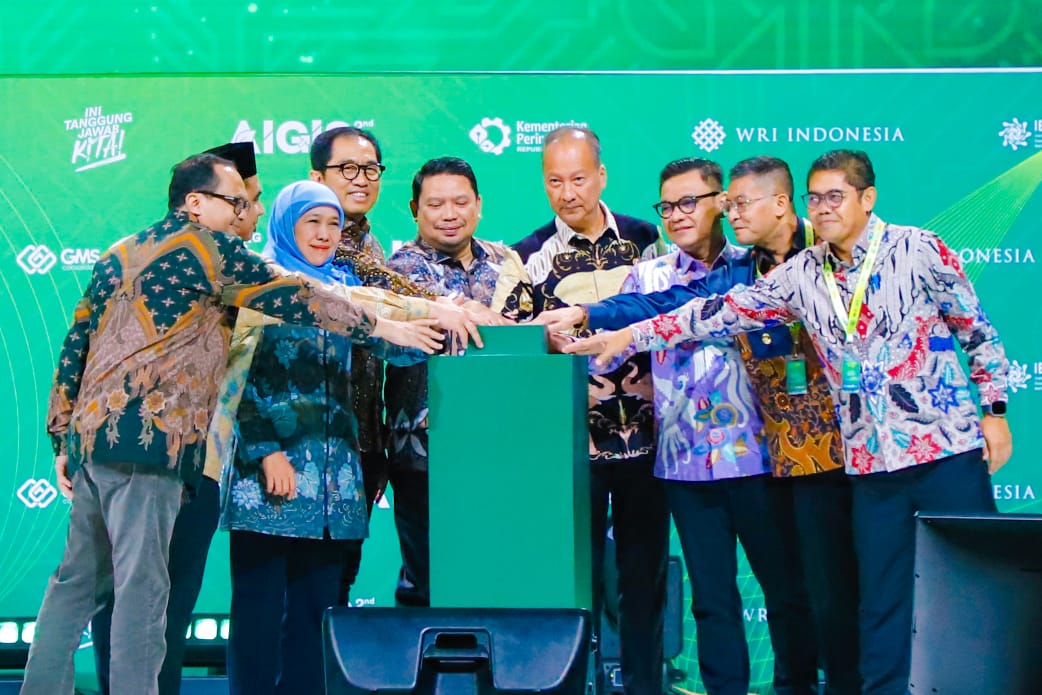 Gubernur Khofifah Terima Penghargaan Menteri Perindustrian RI, Peringkat Pertama Nasional Implementasi Ekonomi Hijau