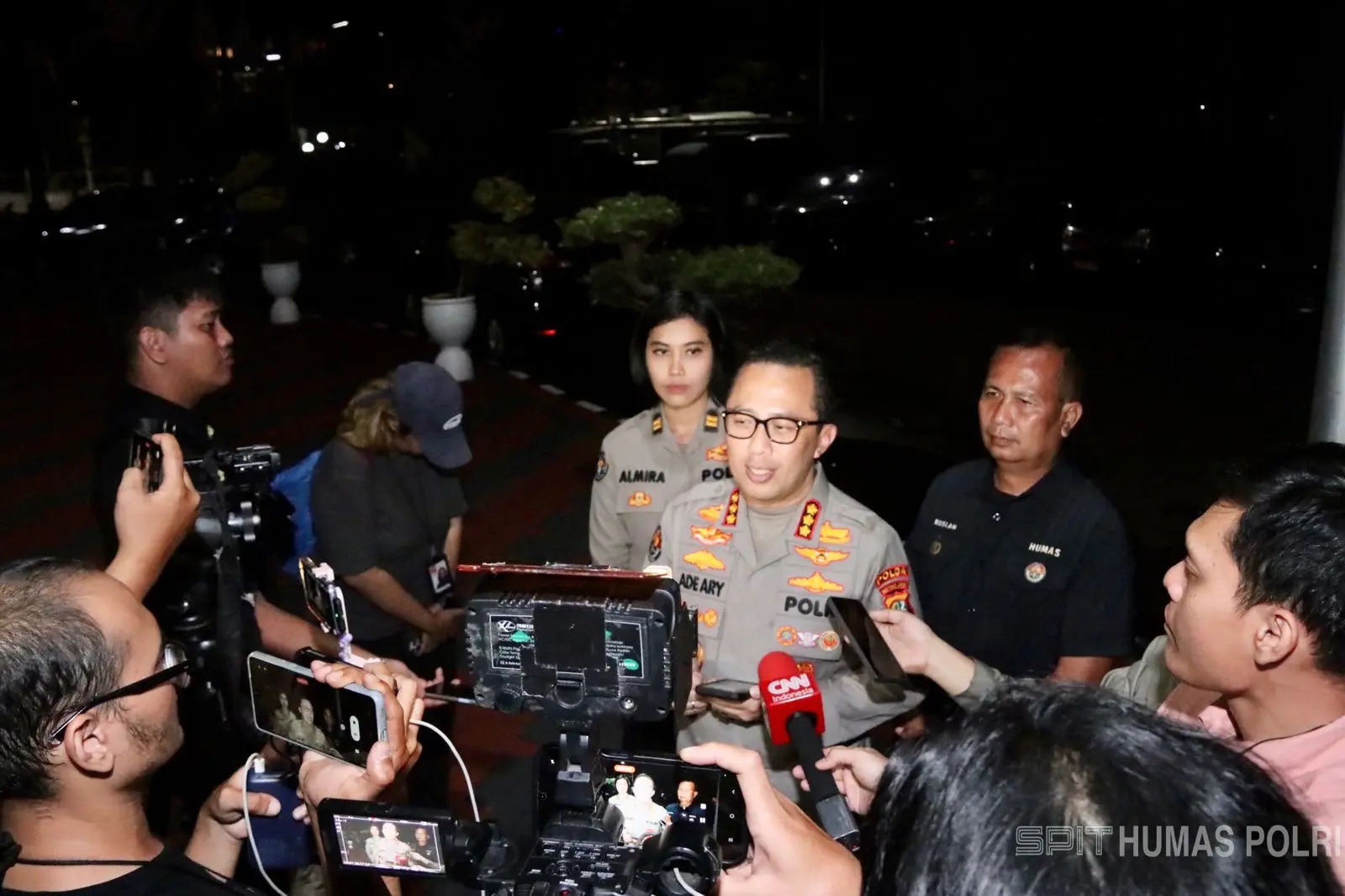 Aksi Kamis Malam Hari Semakin Anarkis, Ada SPBU Dilempari Molotov