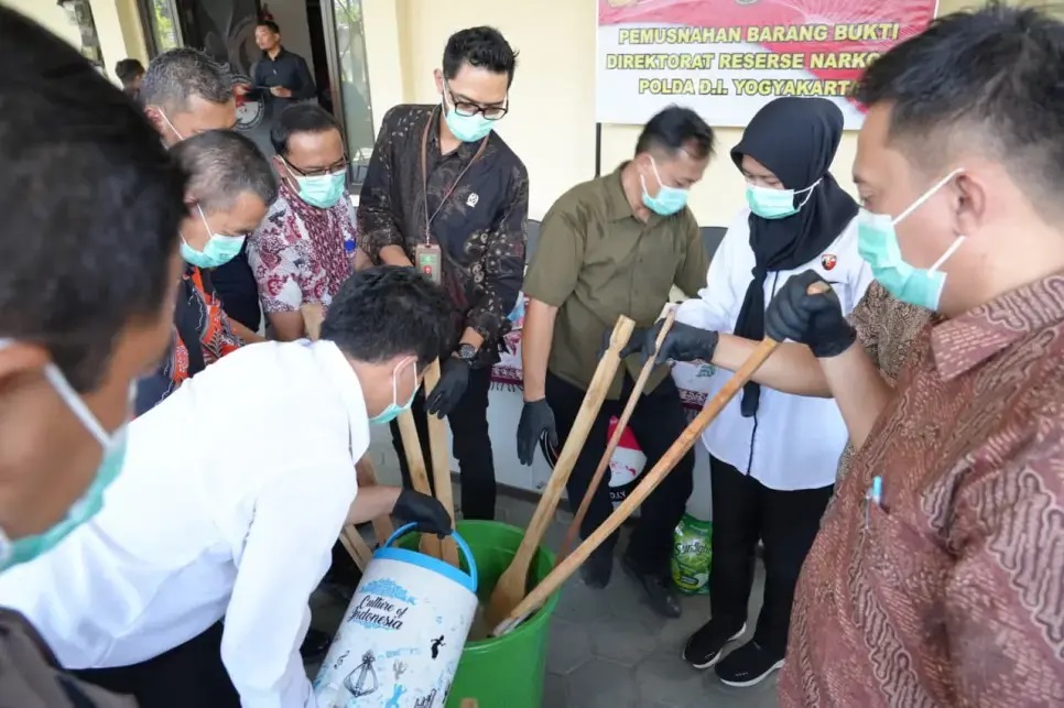 Barang Bukti Narkoba Jaringan Internasional di Yogyakarta Dimusnahkan
