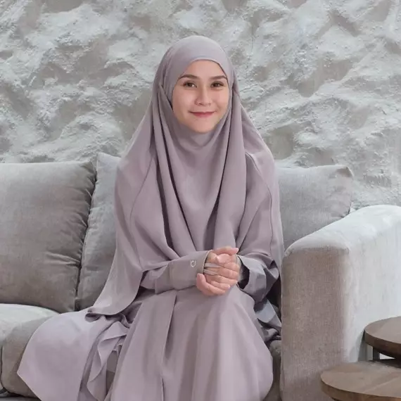 Zaskia Adya Mecca Tuai Kritik Usai Komentari Penampilan Ojol Saat Bertemu Wapres