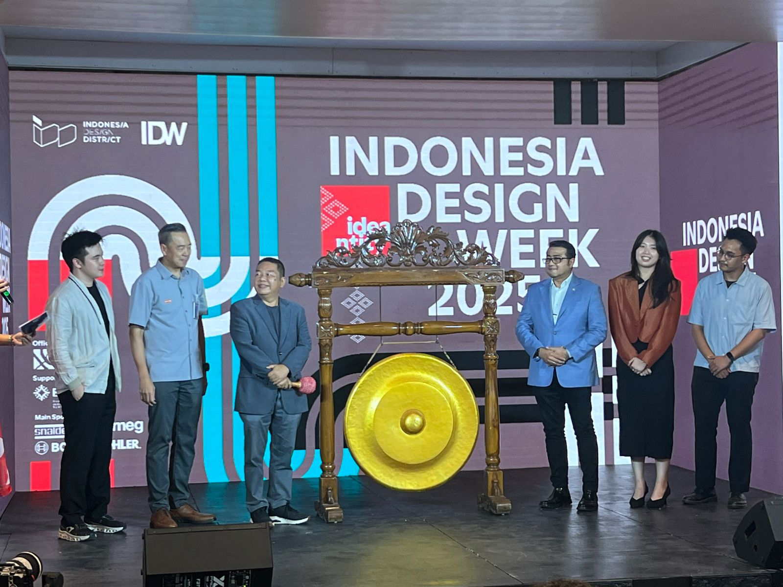 Indonesia Design Week 2025: Perpaduan Identitas dan Inovasi Desain Dunia