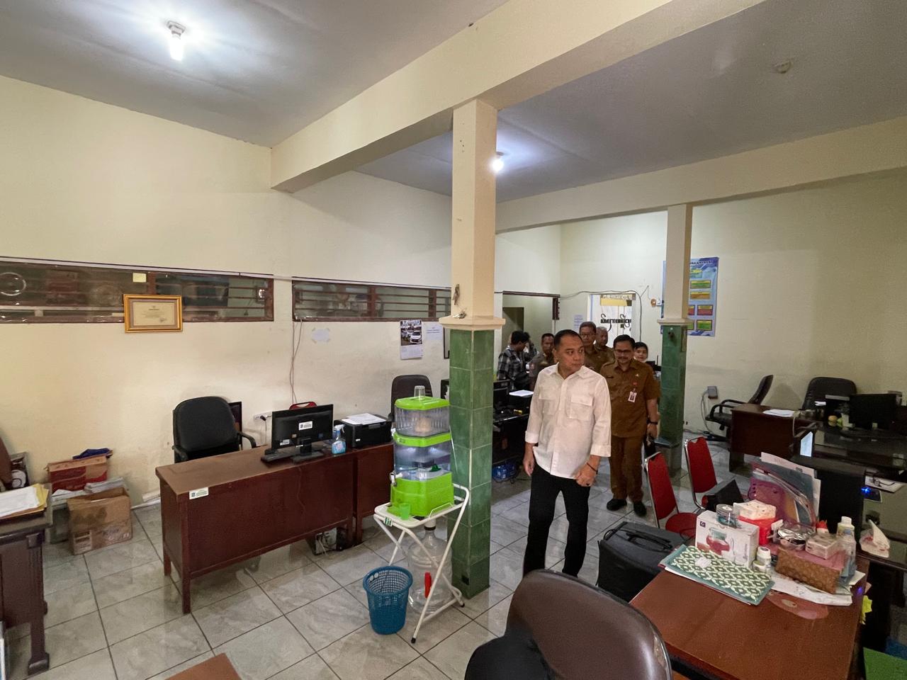 Wali Kota Eri Minta Pelayanan Publik Kelurahan Dibenahi: Pemimpin Harus Kasih Contoh Anak Buah