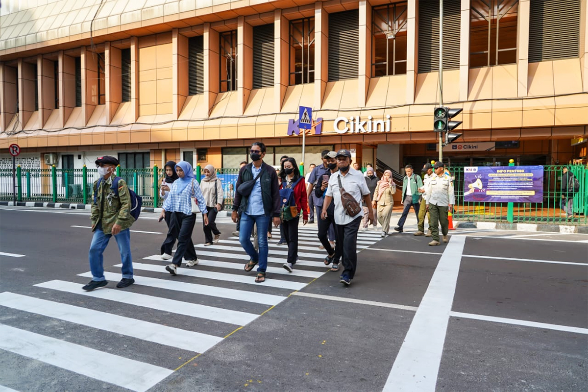 Dishub Uji Coba Pelican Crossing di Stasiun Cikini