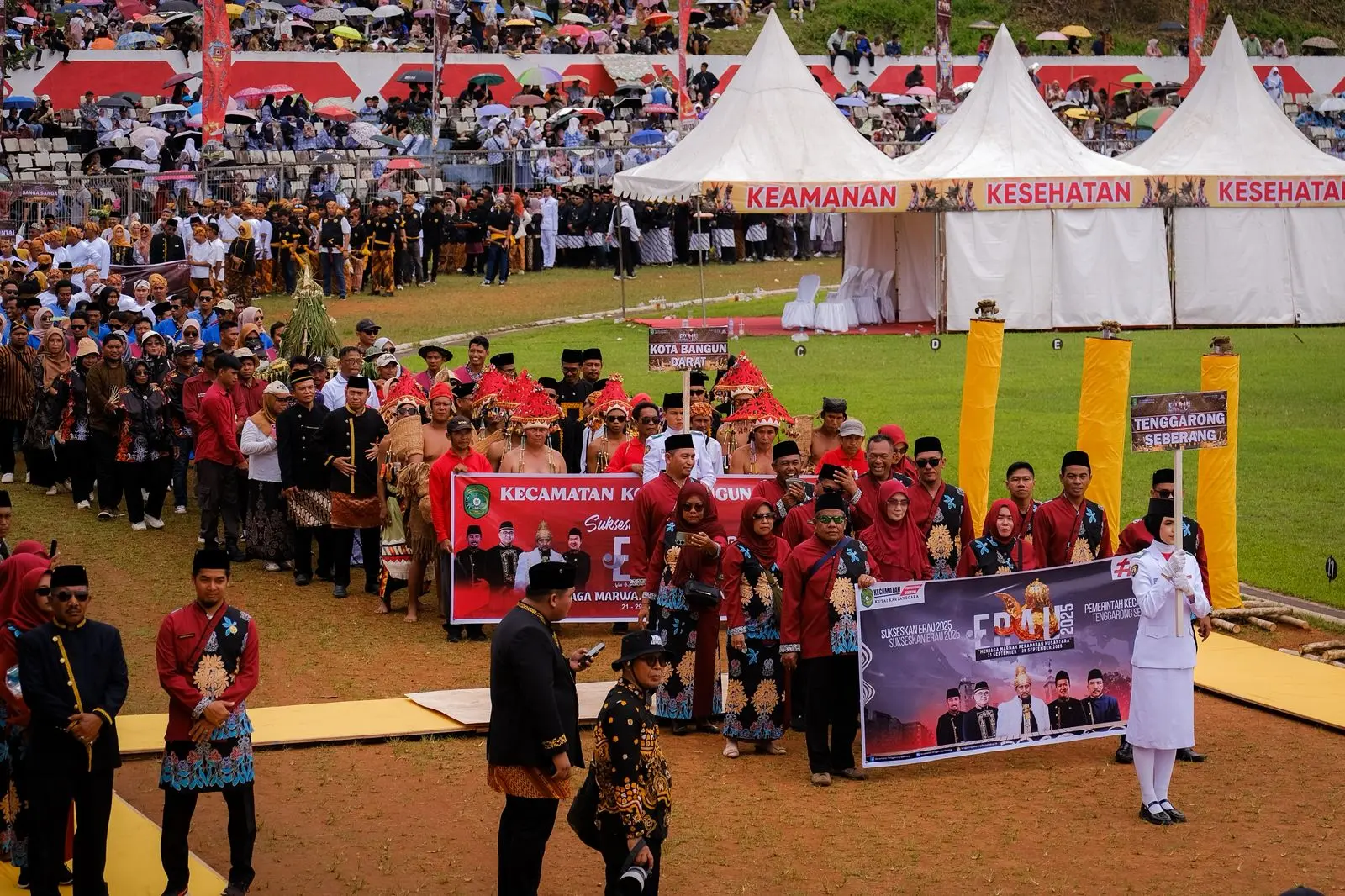 Menpar: Pesta Adat Erau di Kutai Kartanegara Perkuat Perputaran Ekonomi