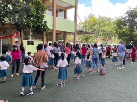 Saat Hati Bertaut: Kehangatan Parents Day di SD Xin Zhong Kampus Satelit Eratkan Ikatan Orang Tua dan Anak
