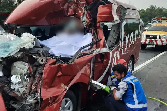 Kecelakaan Minibus Travel di Tol Cipularang, Satu Orang Tewas dan Sembilan Luka-luka
