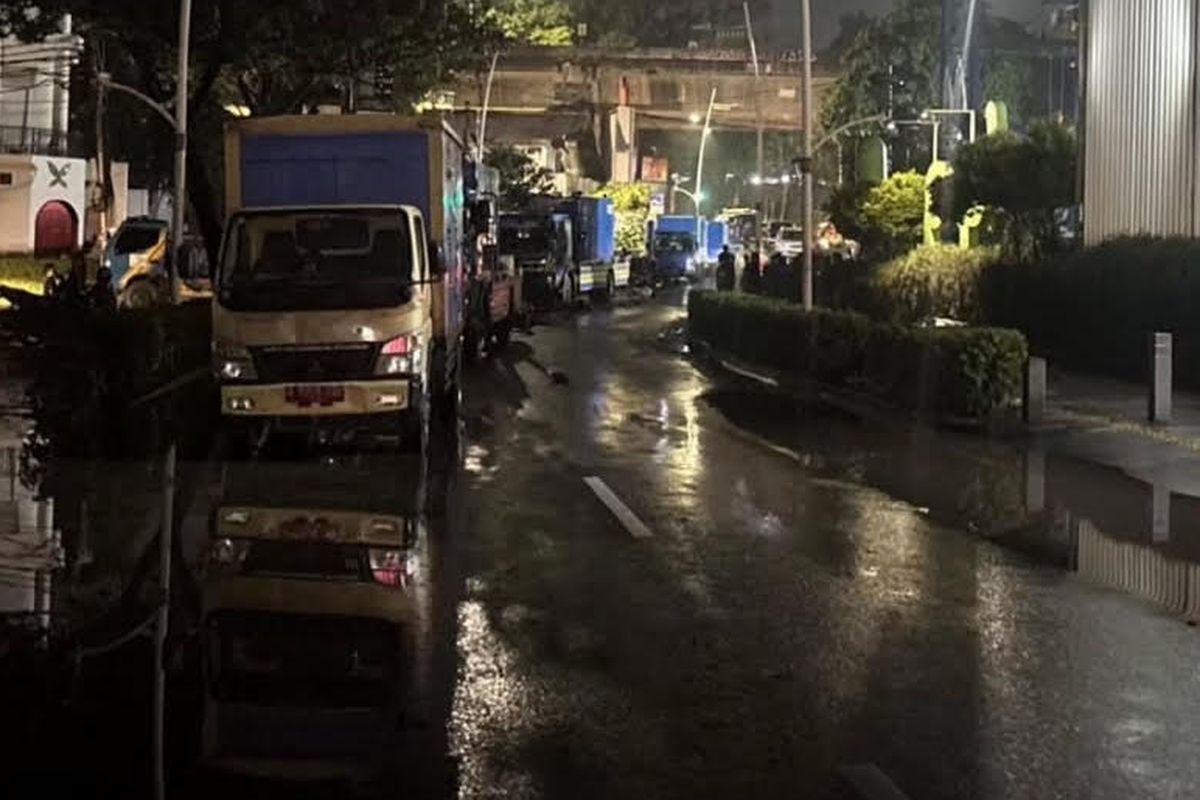 Genangan Air di Jalan Kemang Raya Surut Total Sejak Dini Hari