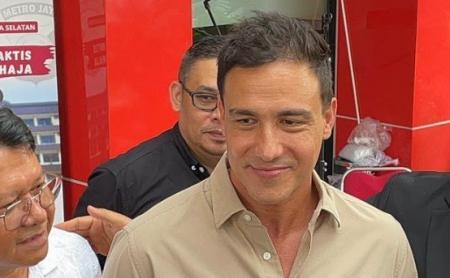 Datangi Polres Jaksel, Hamish Daud Lengkapi Bukti Laporan Pencemaran Nama Baik