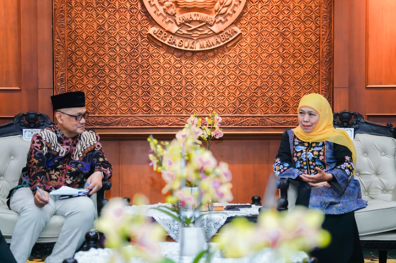 Gubernur Khofifah Terima Kunker Menteri Haji dan Umroh RI di Grahadi, Insya Allah Kuota Jamaah Haji Asal Jatim Bertambah dan Peluang Suplai  Makanan Siap Saji