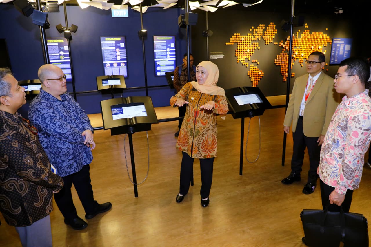 Gubernur Khofifah Tugaskan Disdik Jatim Terapkan Pendidikan NIE dan ITE West College Singapura Tingkatkan Kualitas Manajemen Sekolah, Percepat Transformasi Pendidikan Vokasi Unggul