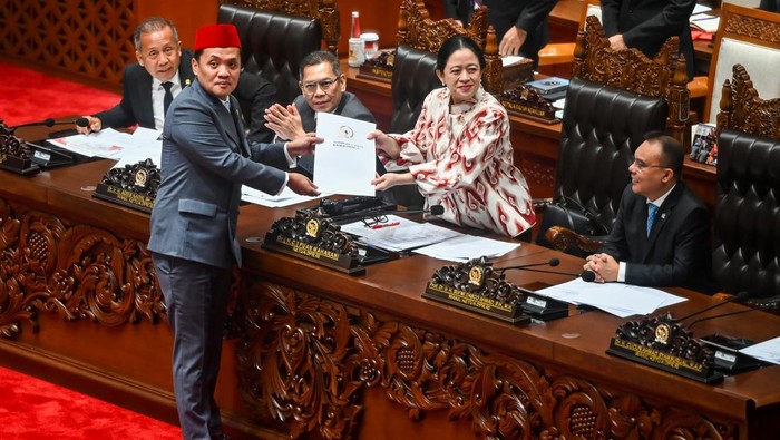 DPR RI Resmi Sahkan RKUHAP Jadi UU