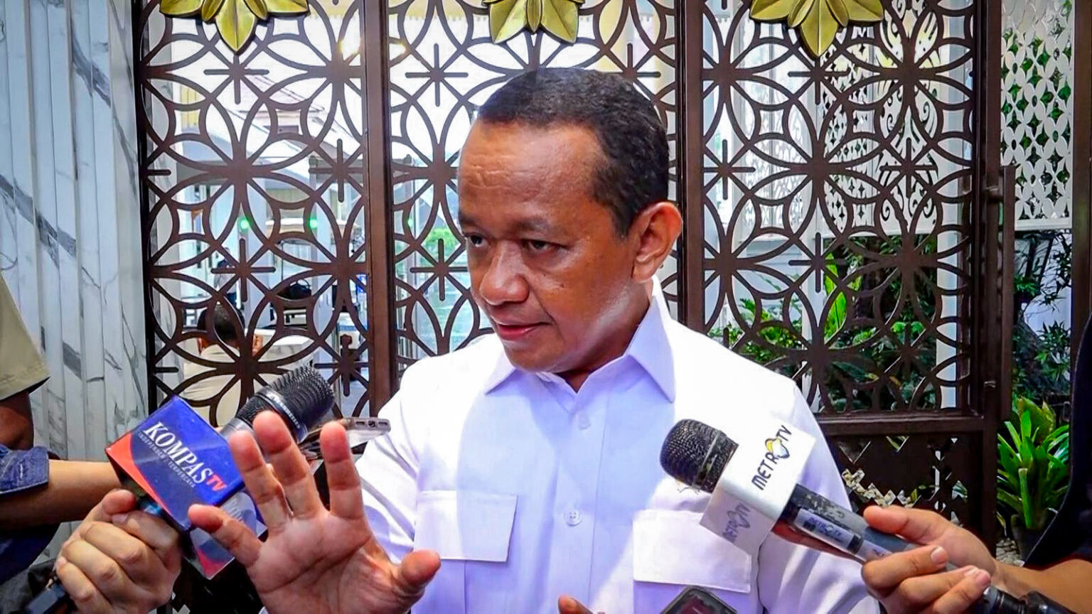 Bahlil Lahadalia: Presiden Prabowo Instruksikan Percepatan Pemulihan Energi di Daerah Bencana