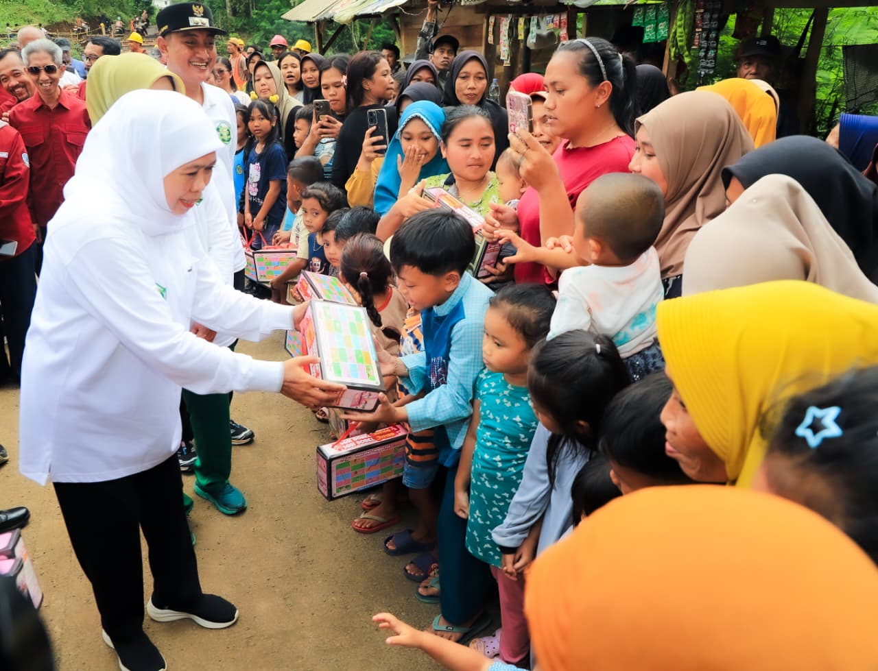 Gubernur Khofifah Pastikan 2 Jembatan di Senduro Lumajang Selesai Akhir Tahun, Pulihkan Konektivitas Masyarakat
