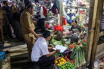 Jelang Nataru, Pemkot Surabaya Pastikan Harga Pangan Aman