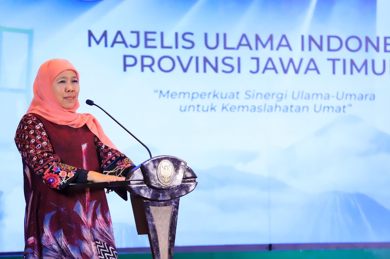 Gubernur Khofifah Sampaikan Selamat Kepada KH Mutawakkil Terpilih Kembali di Musda XI MUI Jatim, Pentingnya Kolaborasi Harmonis Ulama Umara