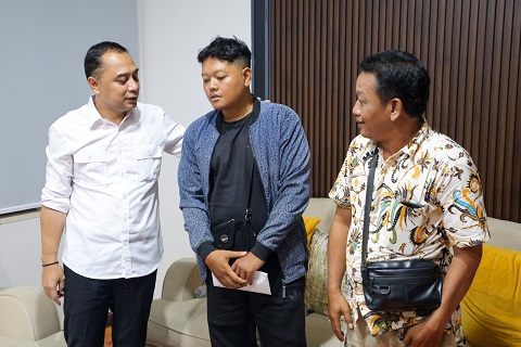 Berantas Pungli Rekrutmen Wira Wiri, Wali Kota Eri Tindak Tegas Oknum dan Angkat Korban Jadi Helper