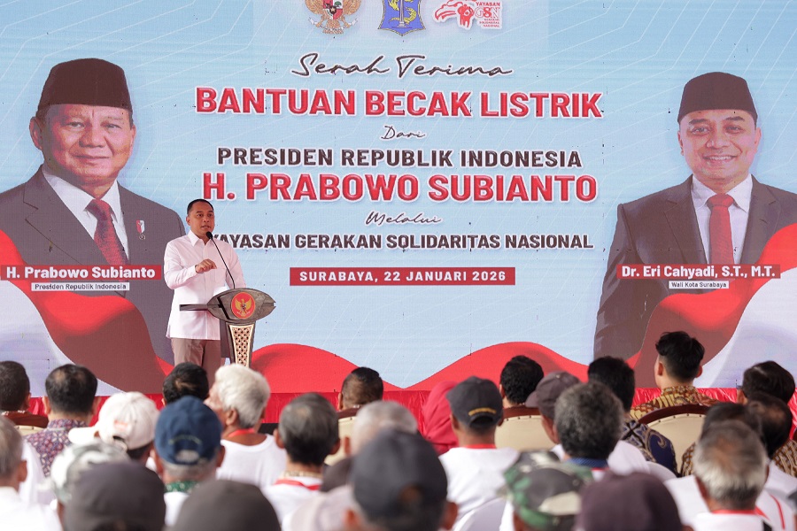 Perkuat Ekonomi Warga, Pemkot Surabaya Salurkan 200 Becak Listrik Bantuan Presiden Prabowo