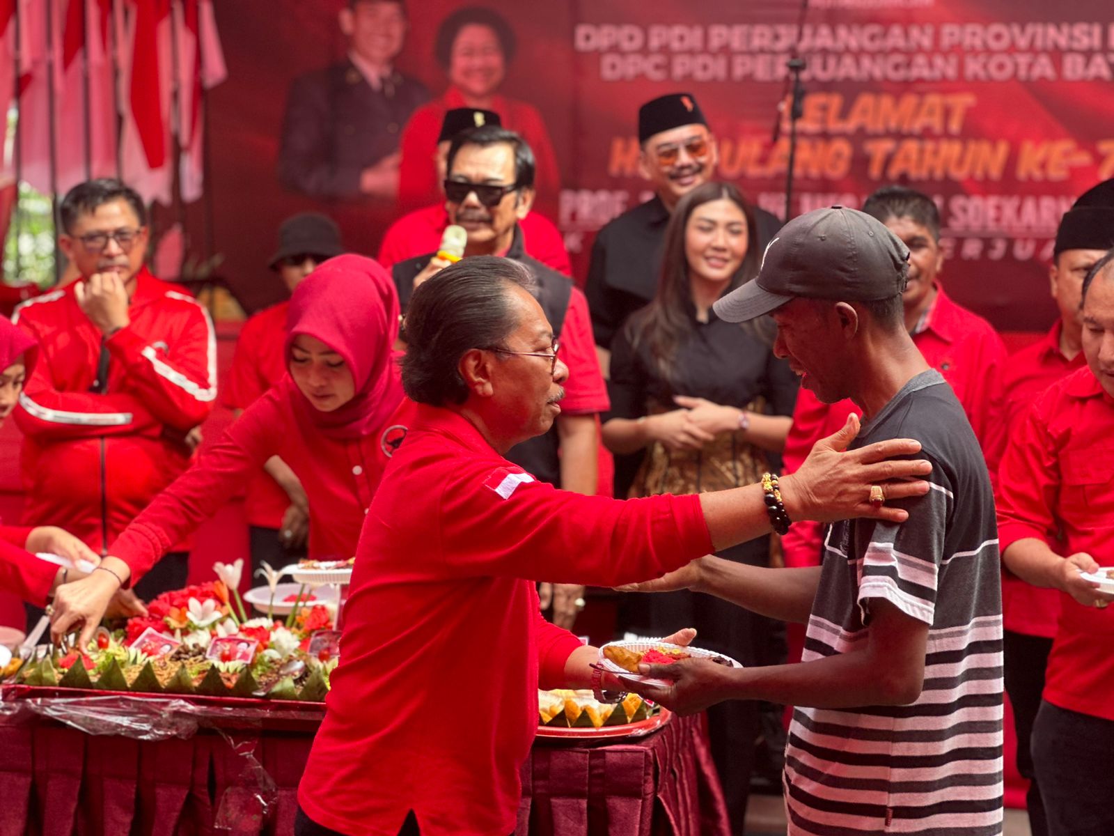 Rayakan HUT Ke 79 Ibu Megawati, DPD PDI Perjuangan Kepri Gelar Syukuran Bersama Wong Cilik