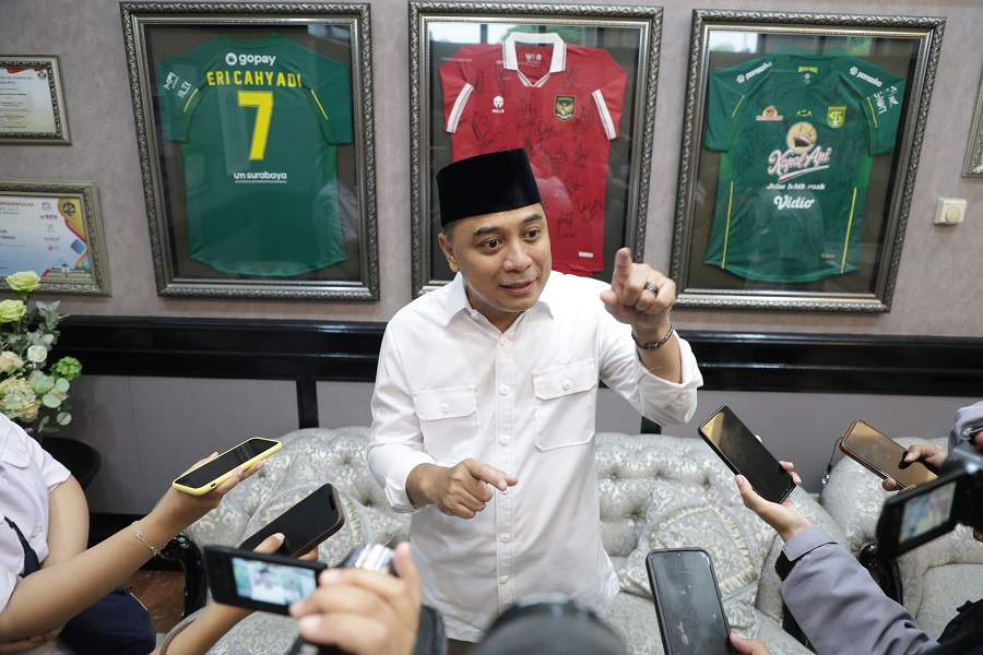 Cegah Risiko Banjir, Wali Kota Eri  Ingatkan Warga dan Pelaku Usaha Tak Gunakan Tepi Sungai untuk Bangunan dan Parkir