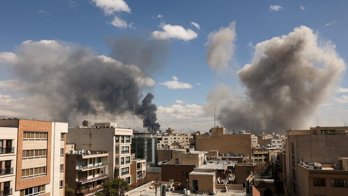 Perang AS-Iran Memanas, Teheran Ancam Balas Kematian Khamenei