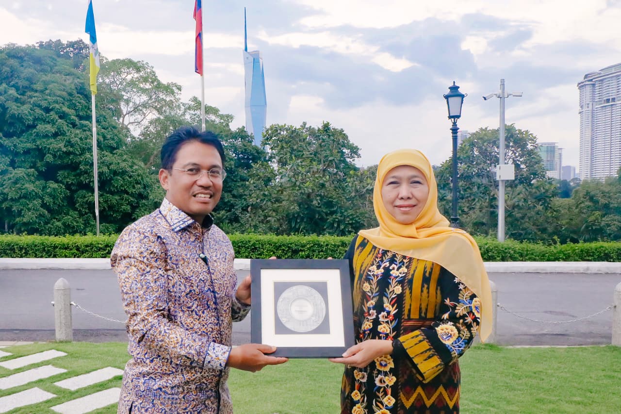 Bertemu CEO Maybank Islamic Berhad Malaysia, Gubernur Khofifah Perkuat Bank Jatim