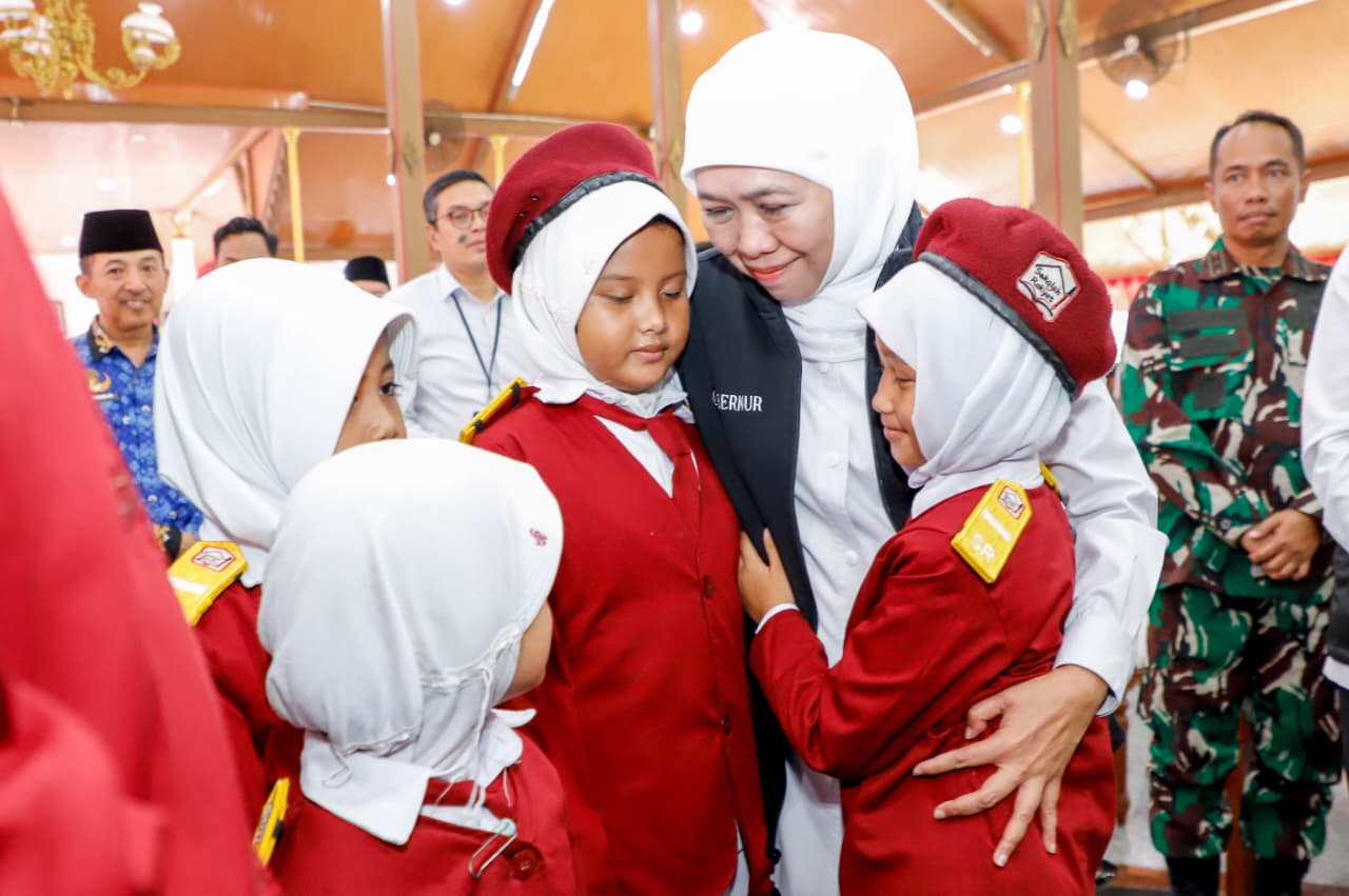 Di Peringatan Hari Pendidikan Nasional 2026, Gubernur Khofifah Tegaskan Komitmen Jatim Menjadi  Barometer Pendidikan Nasional