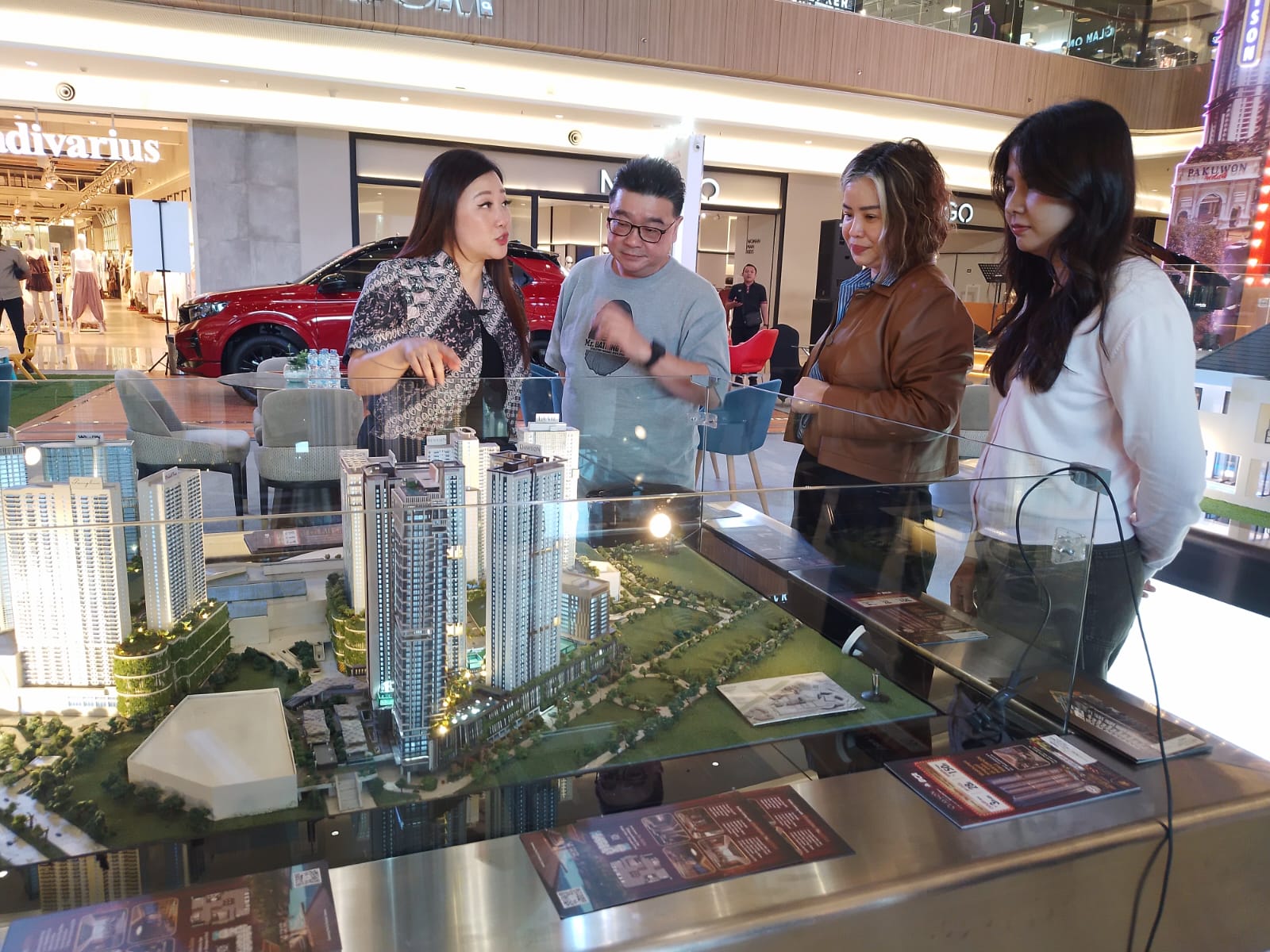 Pakuwon Group Grand Living Festival Kolaborasi Exclusive dengan Bank BCA dan Honda