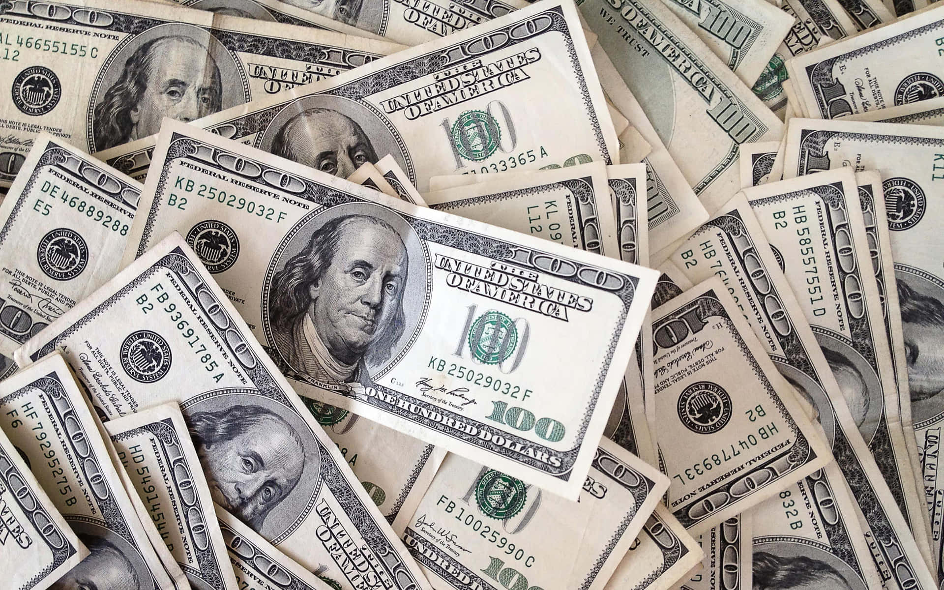 Rupiah Tembus Rp 17.600, Ekonom Peringatkan Efek Self-Fulfilling Depreciation hingga Risiko Inflasi di Desa