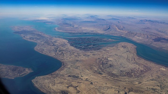 Selat Hormuz Kembali Membara, Trump Ancam Oman Hingga Harga Minyak Dunia Melonjak ke US$ 90 per Barel
