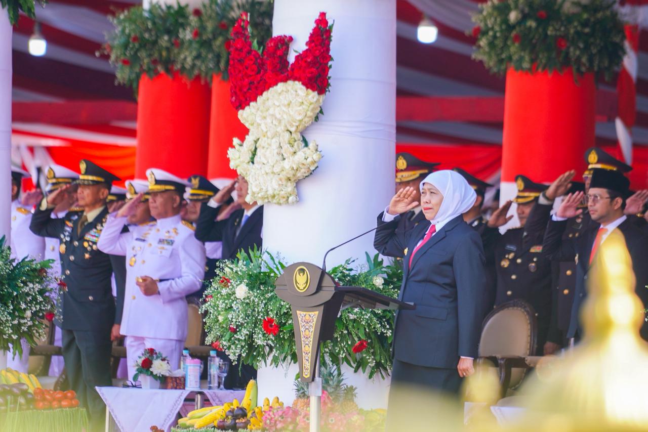 Gubernur Khofifah Pimpin Upacara Peringatan Hari Lahir Pancasila, Tekankan Nilai Pancasila Arah Pembangunan Jatim