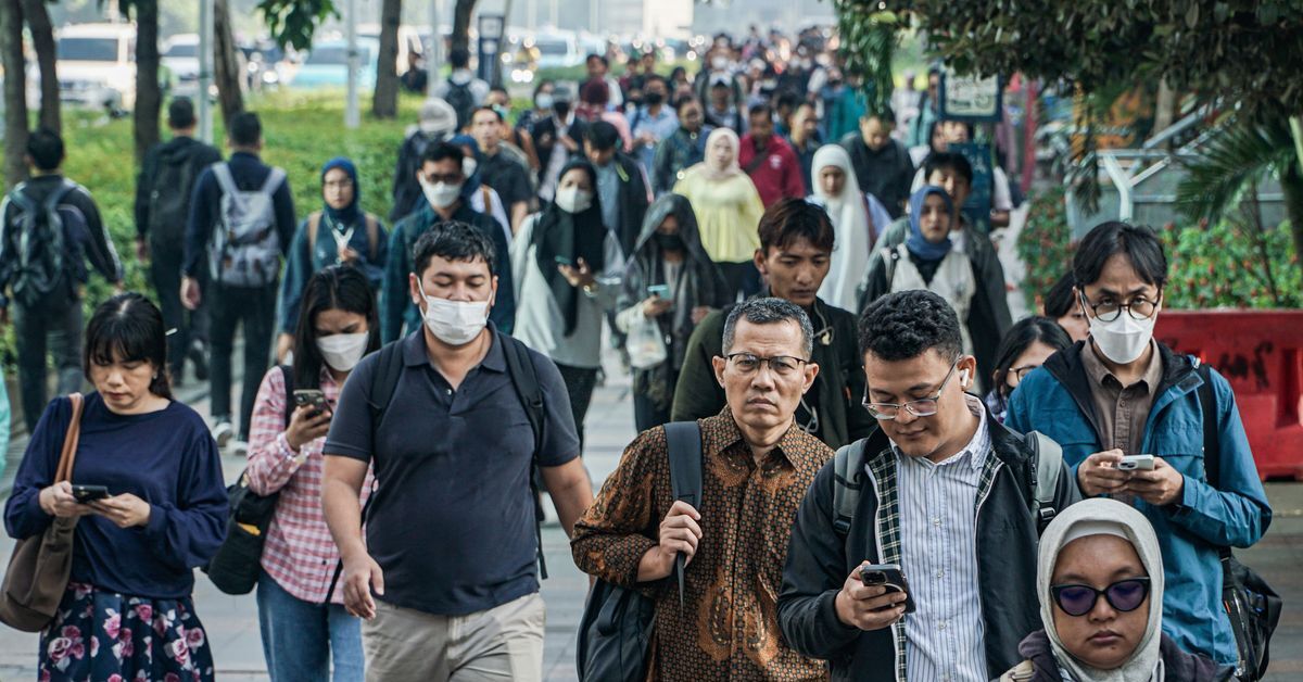 Indonesia Mau ke Mana? Ketika Rakyat Gamang dan Pemimpin Hanya Menebar Pesona