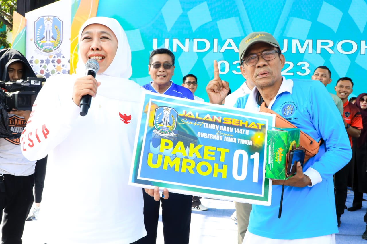 Sambut Tahun Baru Islam 1448 H, Gubernur Khofifah Ajak Masyarakat Meriahkan Jalan Sehat di Masjid Nasional Al Akbar Surabaya